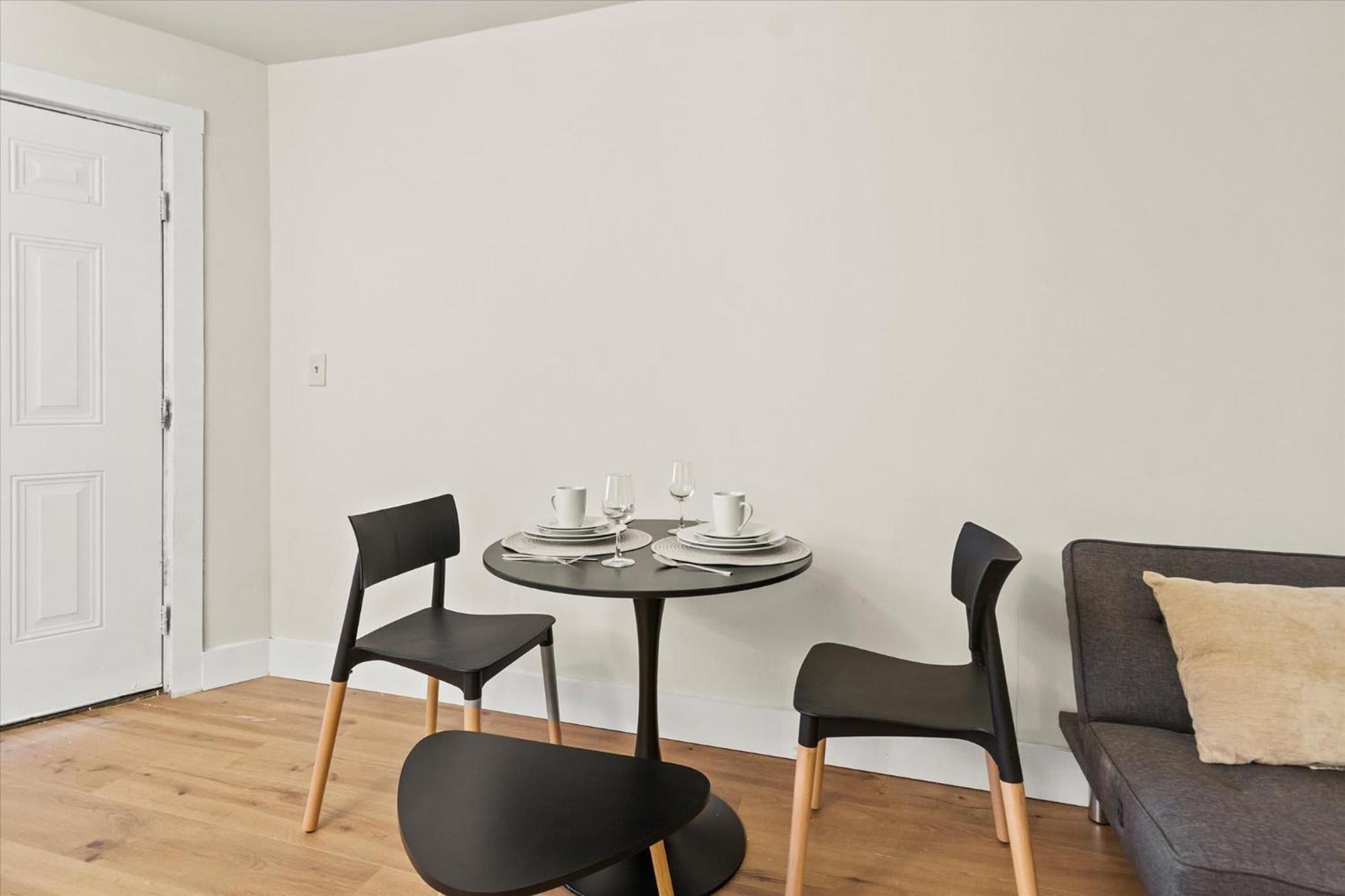 Modern Studio Apartment Near Merrimack Park Huntsville Exteriör bild